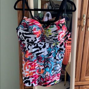 Land Bryant Cacique Swim top EUC Size 38 H